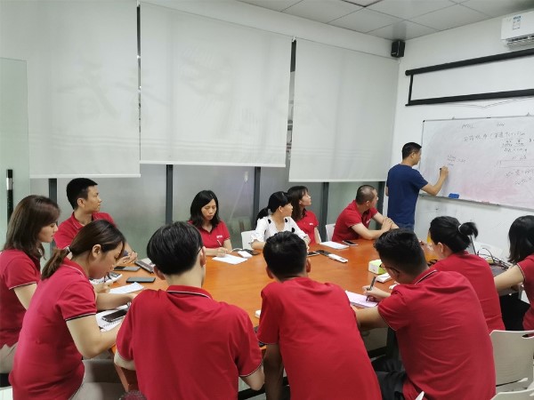 宏展封箱膠帶廠家員工專業(yè)知識培訓(xùn)